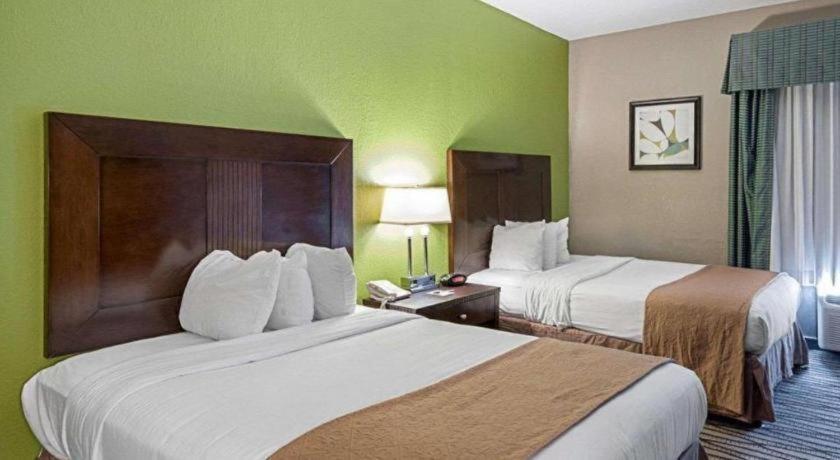Quality Suites Sulphur Exteriér fotografie