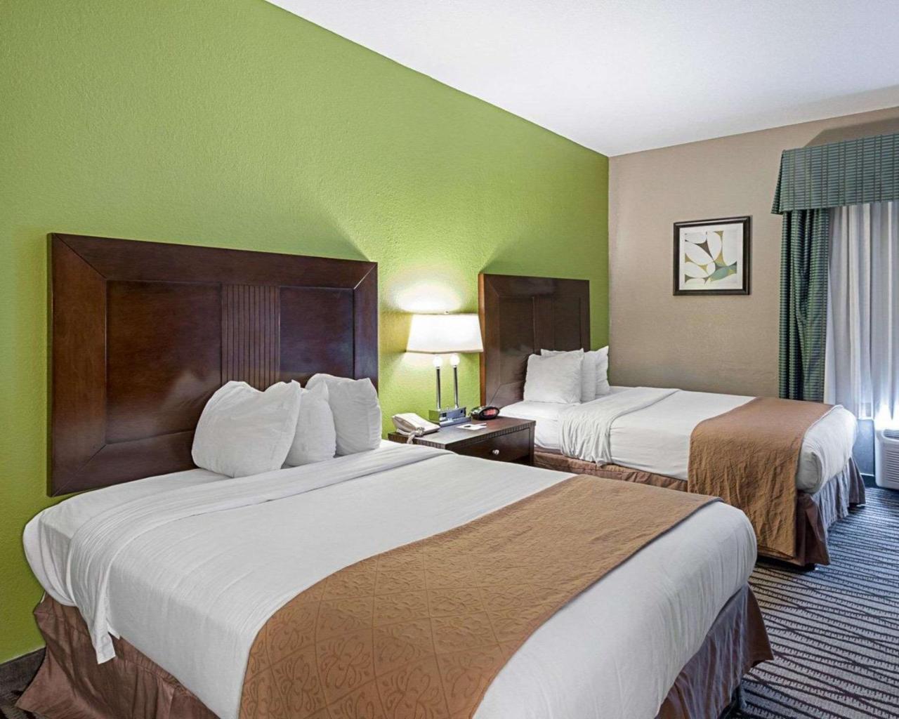 Quality Suites Sulphur Exteriér fotografie